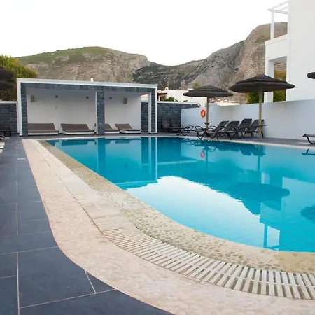 Ino Kamari (Santorini)