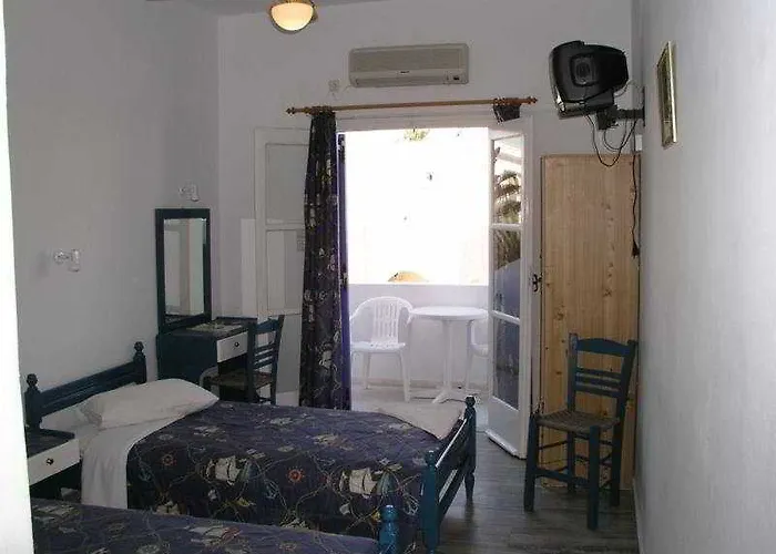 Ino Kamari (Santorini)