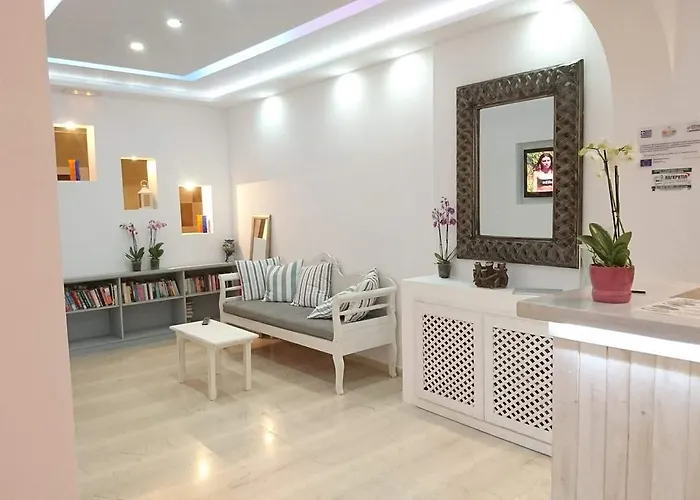 Ino 3* Kamari (Santorini)