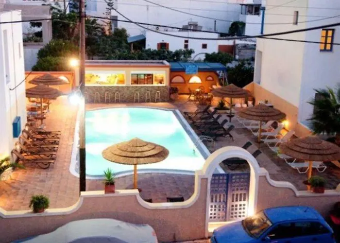 Ino 3* Kamari (Santorini)