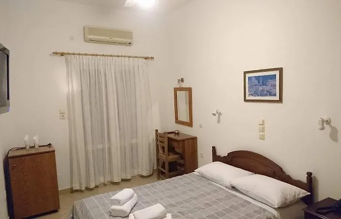 Ino Kamari (Santorini)