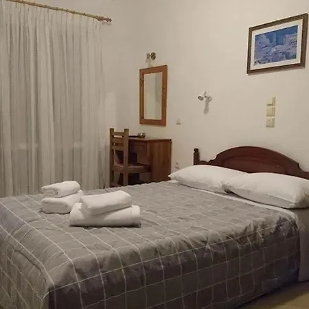 Ino Kamari (Santorini)