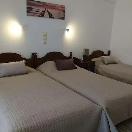Ino 3* Kamari (Santorini)