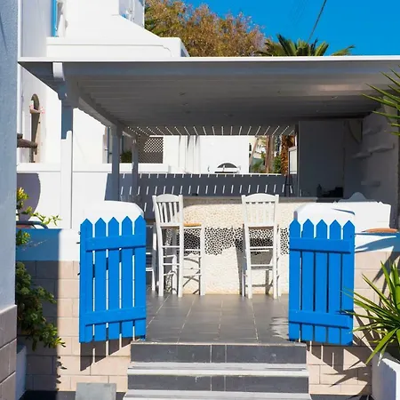 Ino Hotel Kamári