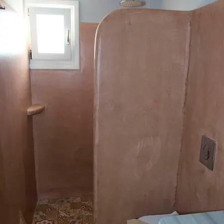 Ino 3* Kamari (Santorini)